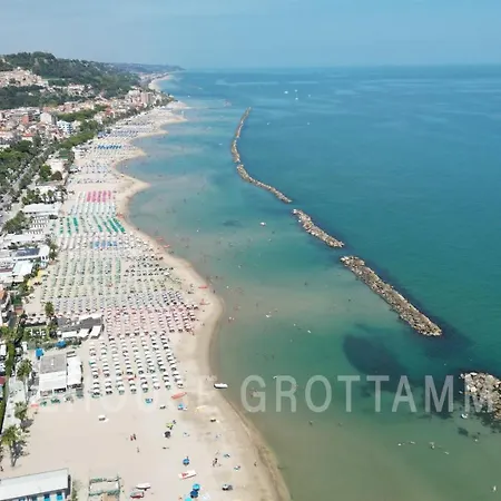 Blue House - Incantevole Casa A Due Passi Dal Mare