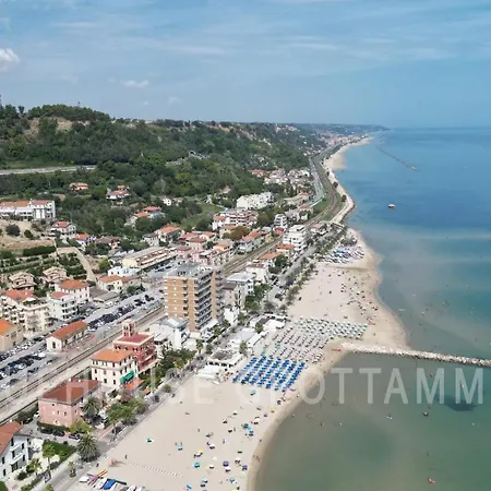 Blue House - Incantevole Casa A Due Passi Dal Mare Prázdninový dům *